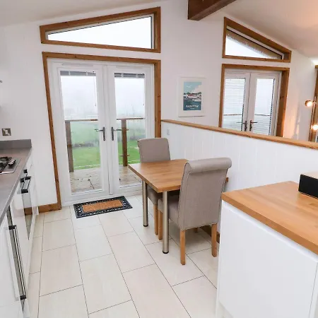 3 Southern Place * Liskeard